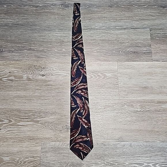 Camden Court tie 👔 - Picture 2 of 3